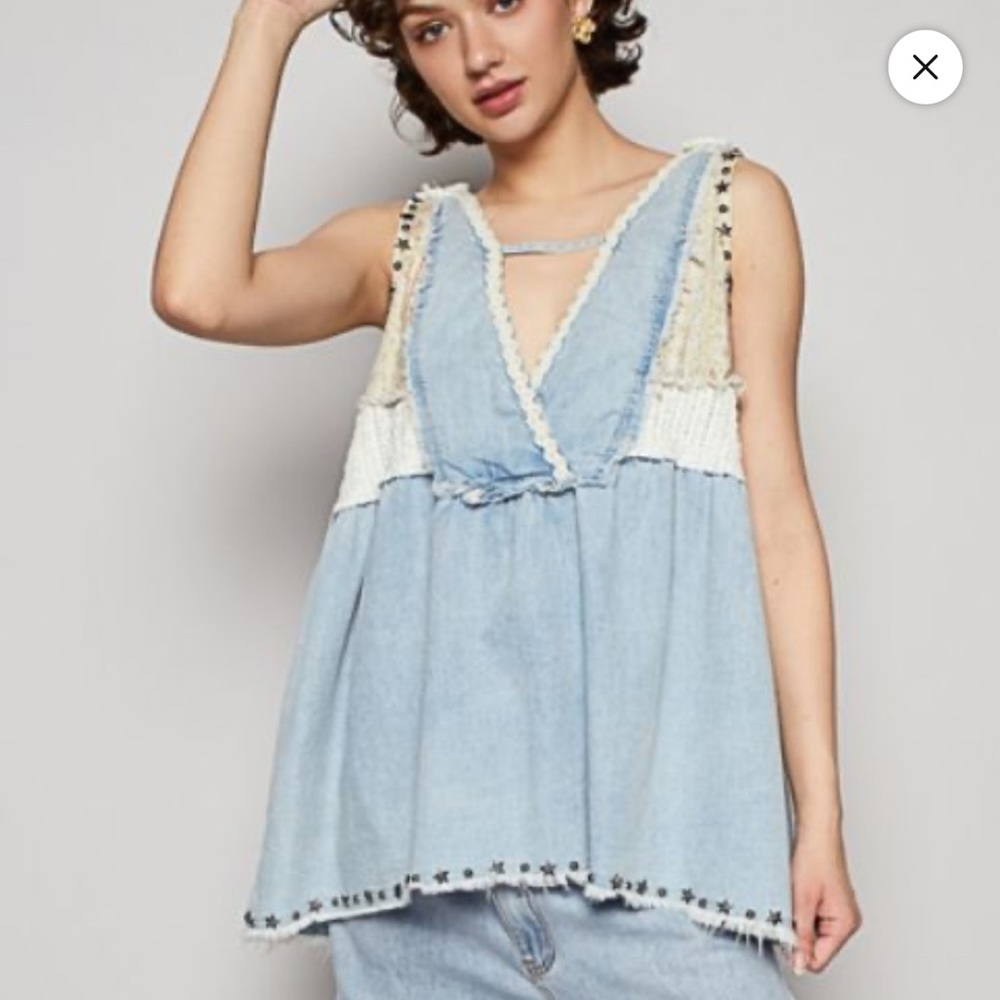 POL Light Weight Denim and White Sleeveless Women's Top